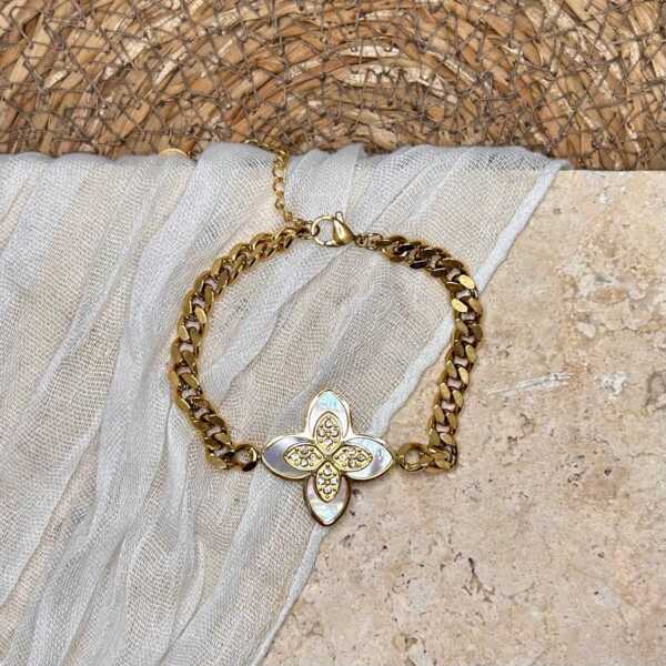 Bracelet fleur nacrée