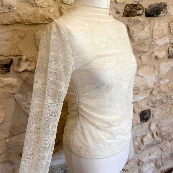 Top en dentelle beige – Image 2