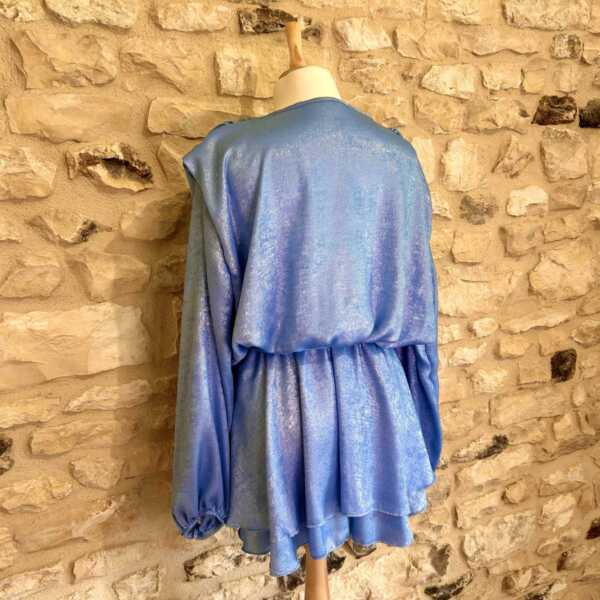 Robe courte bleu satinée – Image 3