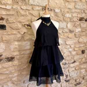 Robe courte noire dos nu