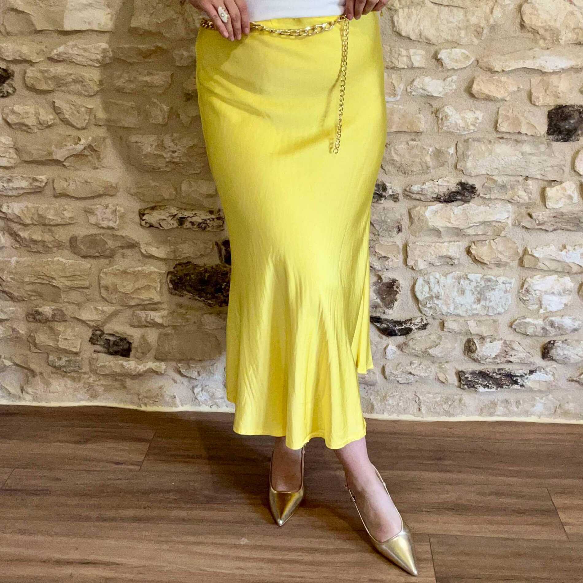 Jupe longue satinée jaune