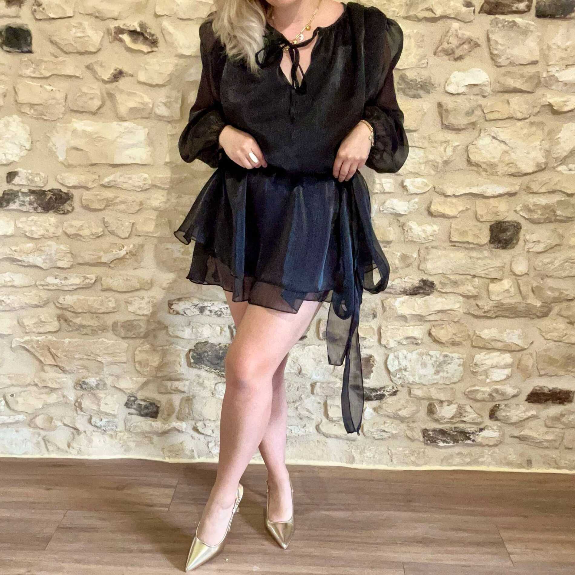 Robe courte noir irisée