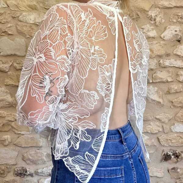 Blouse en dentelle et broderie floral – Image 2
