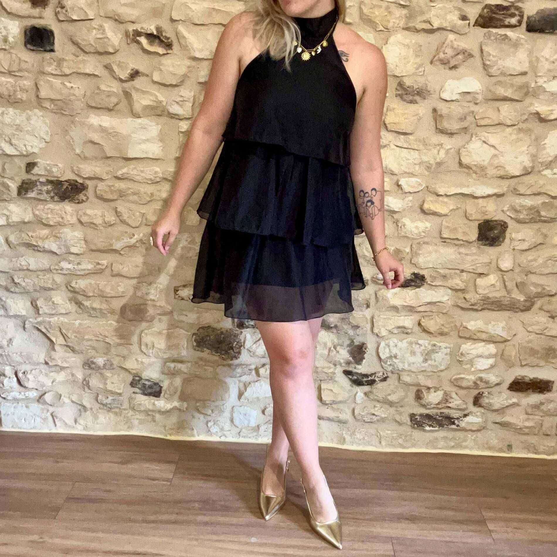 Robe courte noire dos nu